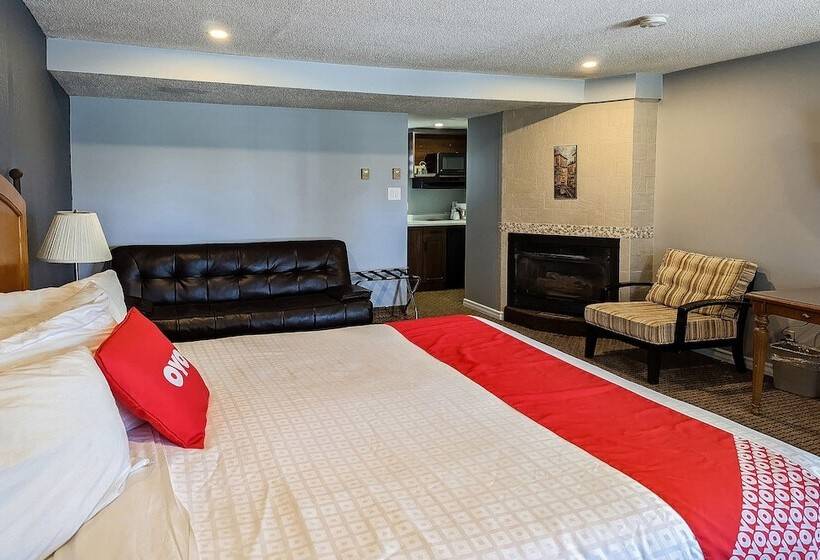 Номер Стандарт, First Canada Hotel Cornwall Hwy 401 On
