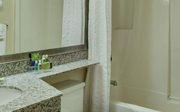 标准间, Thompson's Best Value Inn & Suites