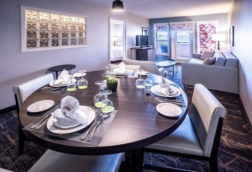 침실 2개 스위트, Holiday Inn Osoyoos