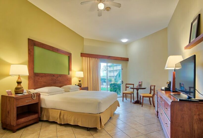 اتاق استاندارد با تخت بزرگ, Fiesta Resort Central Pacific   All Inclusive