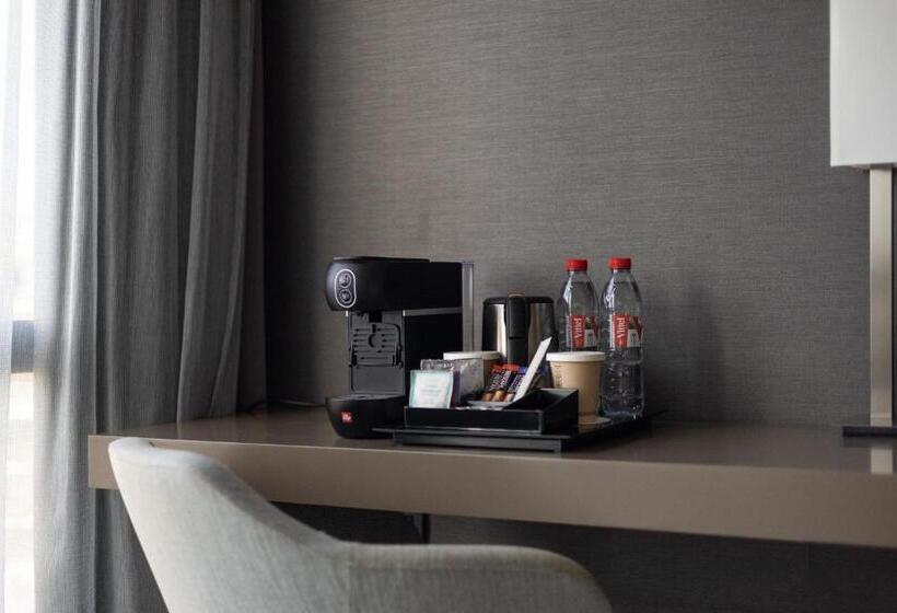片側に海が見えるデラックスルーム, Ac Hotel By Marriott Nice