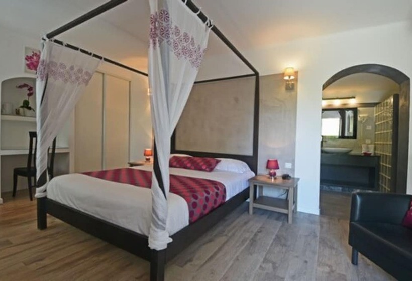 اتاق اجرایی, Golfe Hôtel Porto Vecchio