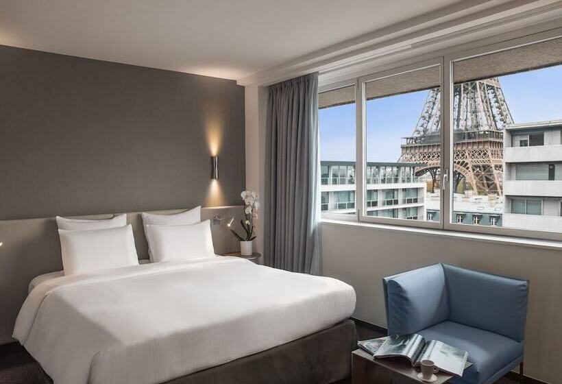 景色の見えるスーペリアルーム, Pullman Paris Tour Eiffel