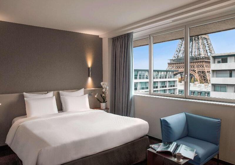 景色の見えるスーペリアルーム, Pullman Paris Tour Eiffel