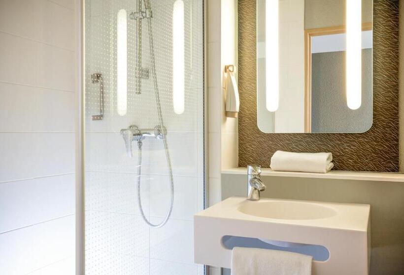 Номер Стандарт, Ibis Paris Gennevilliers
