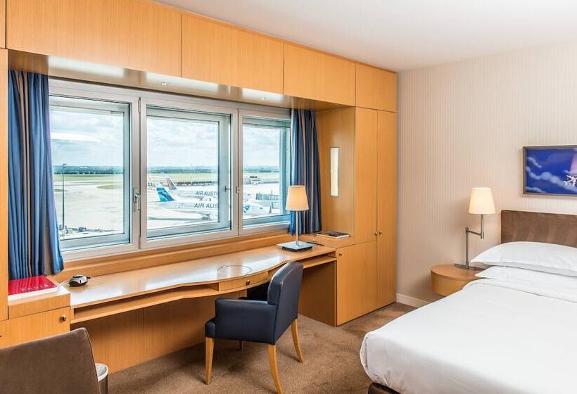 Полулюкс, Sheraton Paris Charles De Gaulle Airport
