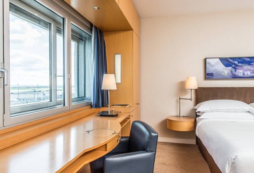 Полулюкс, Sheraton Paris Charles De Gaulle Airport