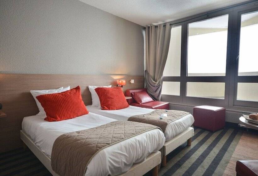 Номер Стандарт Трехместный, Sowell Hotels Le Pas Du Loup