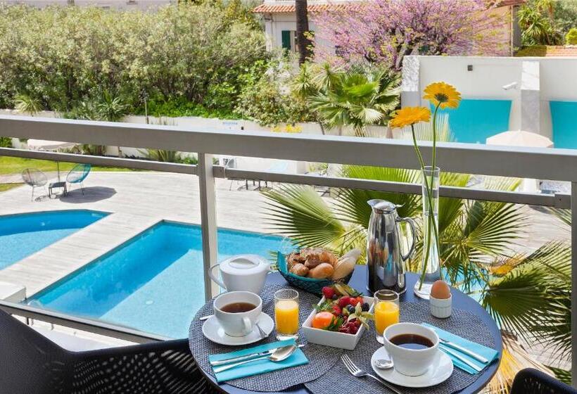 Camera Comfort Vista Piscina, Neho Suites Cannes Croisette
