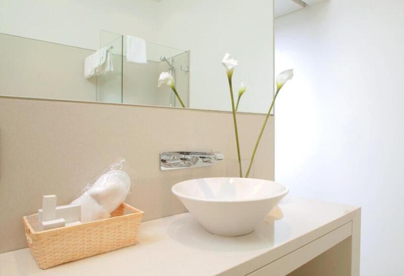 Люкс 2 Спальни, Ara Hotel Comfort