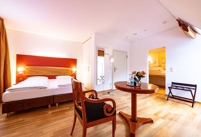 Номер Superior, Parkhotel Wolfsburg