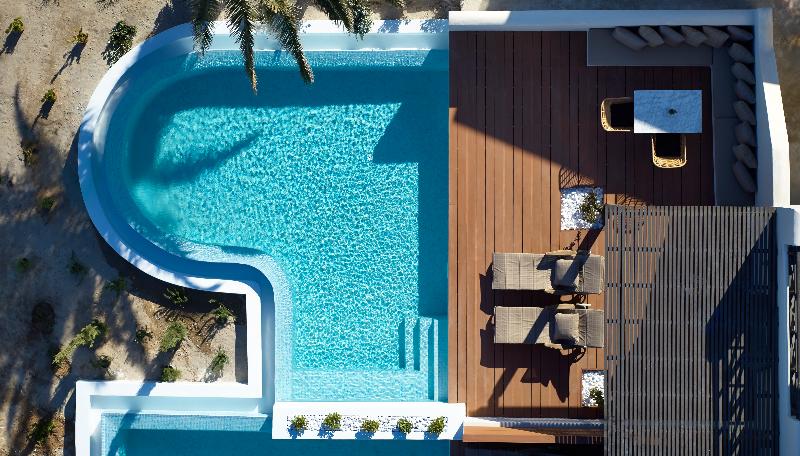 سوییت سوپریور, 9 Muses Santorini Resort
