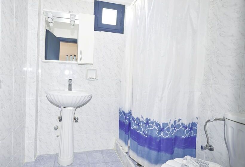 스탠다드 트리플 룸 풀장 전망, Caldera View Resort   Adults Only