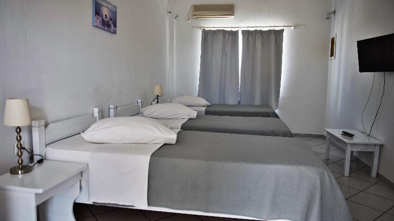 스탠다드 트리플 룸 풀장 전망, Caldera View Resort   Adults Only