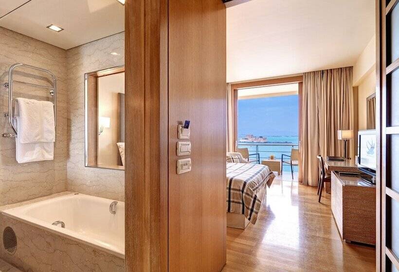 Номер Executive Вид на Море, Amphitryon