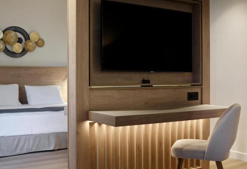 Люкс Боковой Вид на Море, Atlantica Ocean Beach Resort