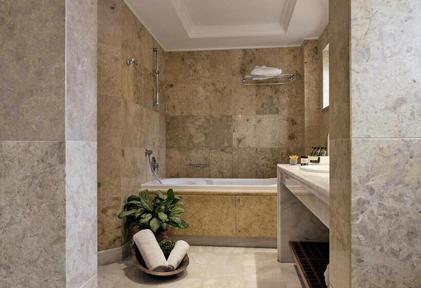 Люкс Повышенной Комфортности, Pilot Beach Resort