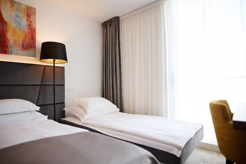 اتاق سوپریور خانوادگی, Paris