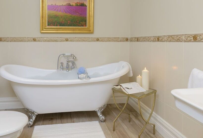 اتاق لوکس با چشم‌انداز باغ, Great Southern Killarney