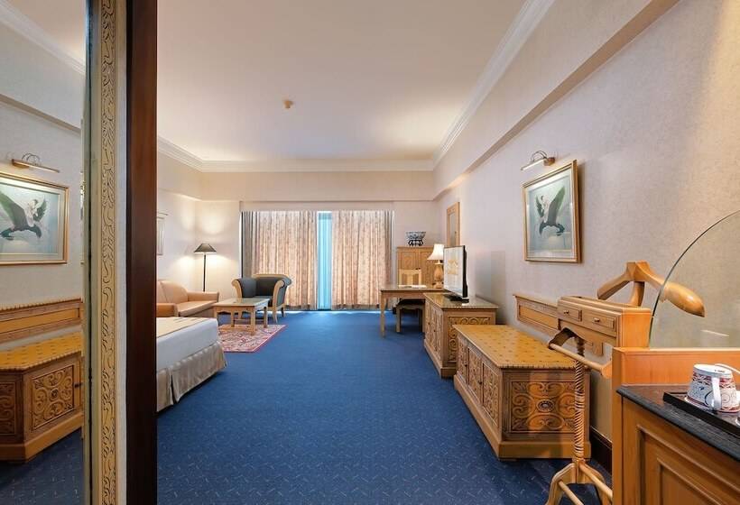 Люкс, Sunlake Waterfront Resort & Convention