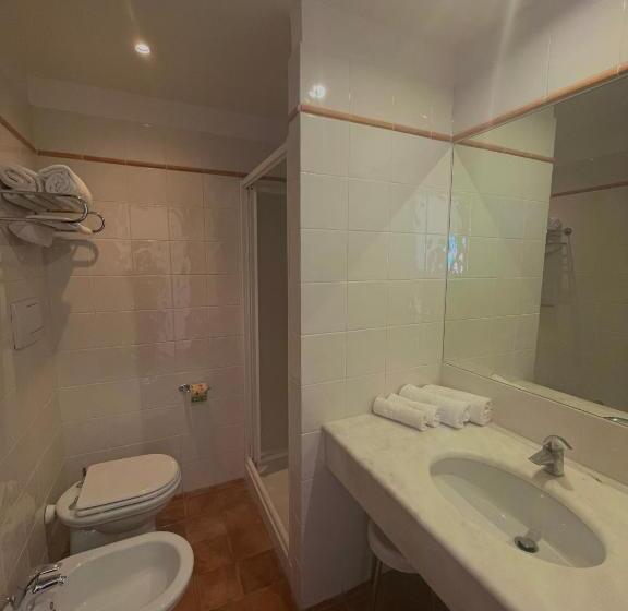 Quarto Estandar Individual, La Lampara