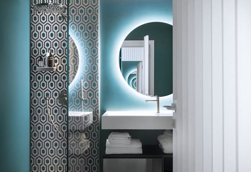 수피리어 룸, Plaza E De Russie  Relais & Chateaux
