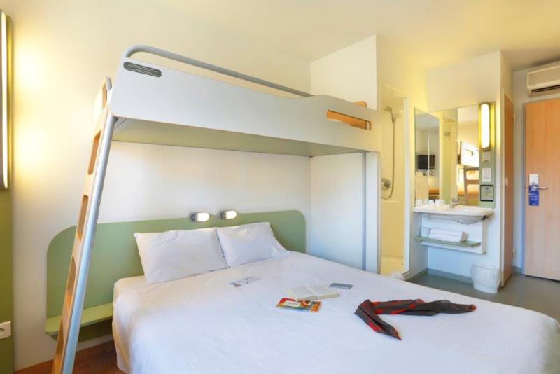 اتاق استاندارد, First Inn