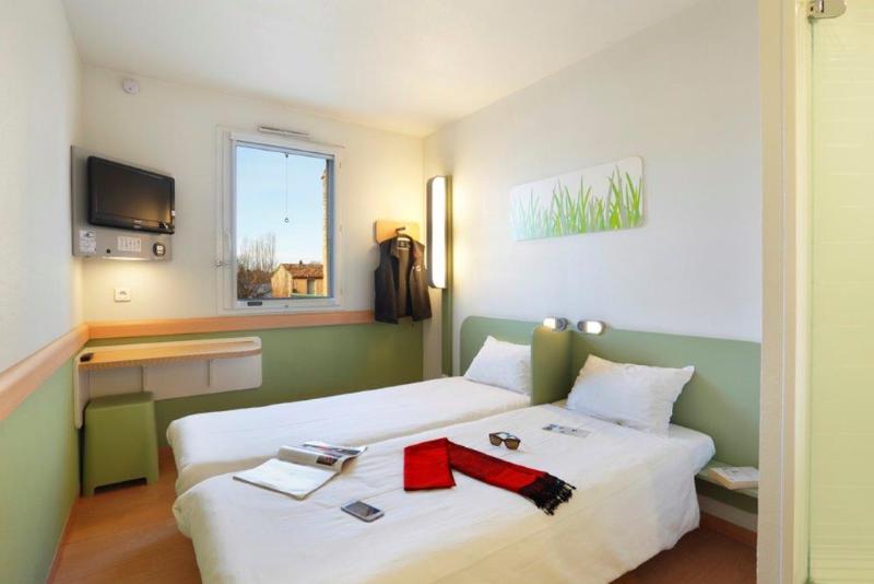 اتاق استاندارد, First Inn