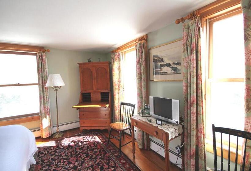 Номер Superior Кровать Кинг, Highland Lake Inn
