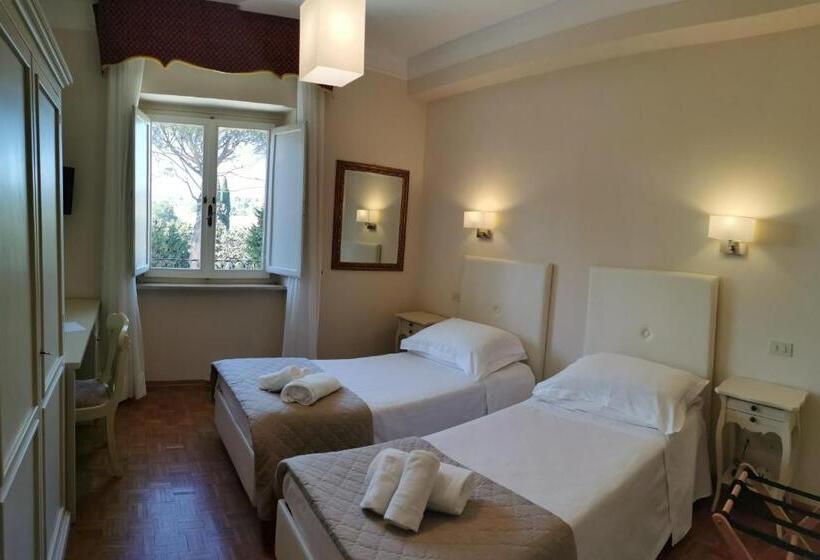 Quarto Triplo Estandar, Villa Quiete