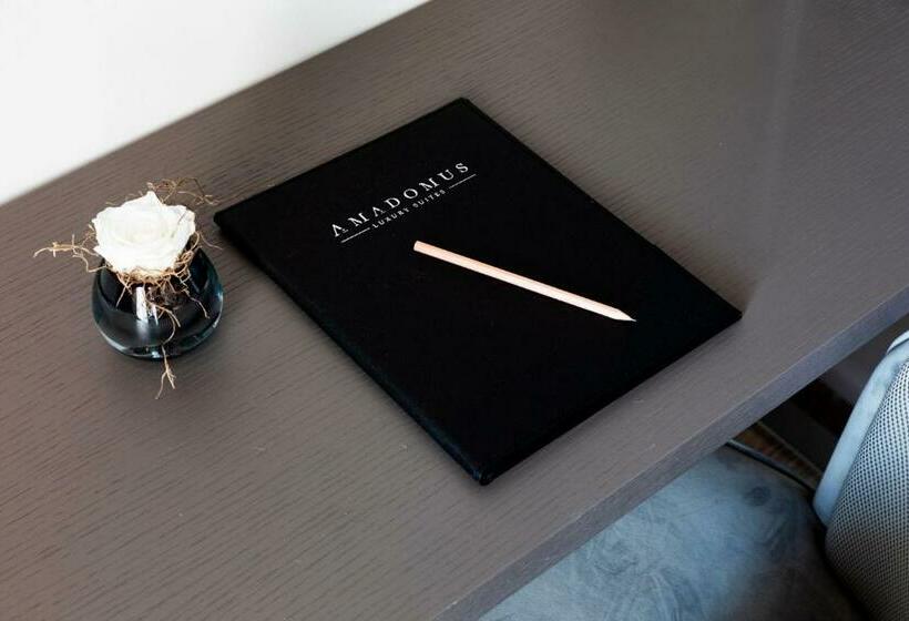 سوییت جونیور, Amadomus Luxury Suites