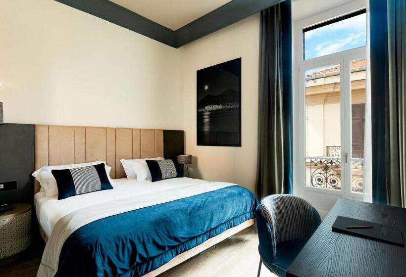 سوییت لوکس, Amadomus Luxury Suites