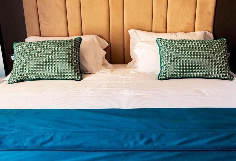 سوییت, Amadomus Luxury Suites