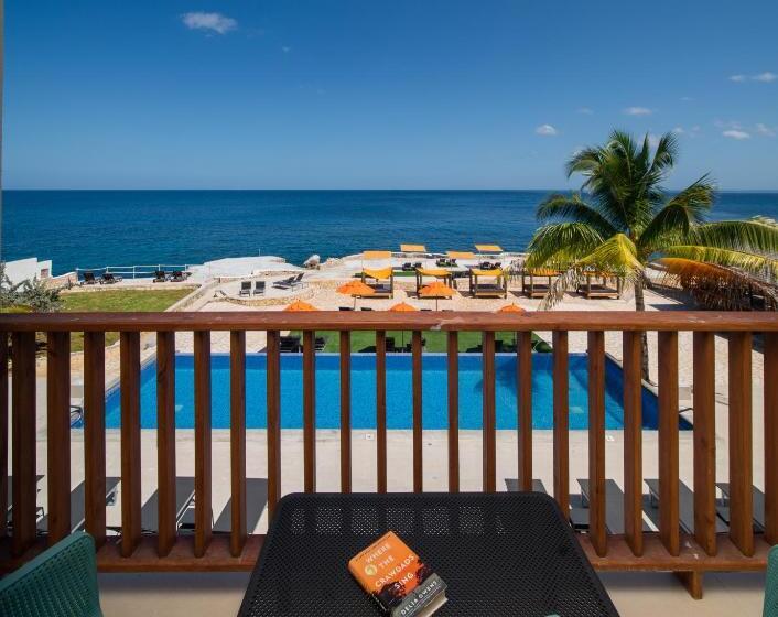 اتاق لوکس با چشم‌انداز دریا, Samsara Cliff Resort