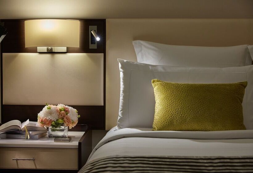 اتاق استاندارد با چشم‌انداز, Mandarin Oriental Kuala Lumpur