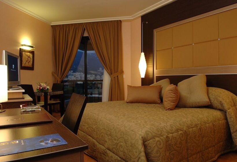 اتاق لوکس, Regency Palace