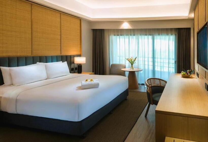 اتاق لوکس با تخت بزرگ, Swissgarden Beach Resort Kuantan