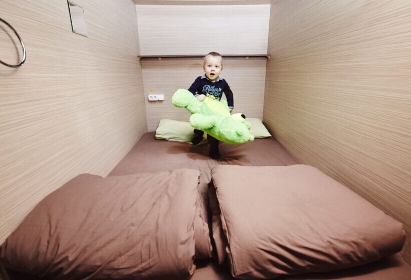 Capsule, Capsule Hotel 47 Nebo