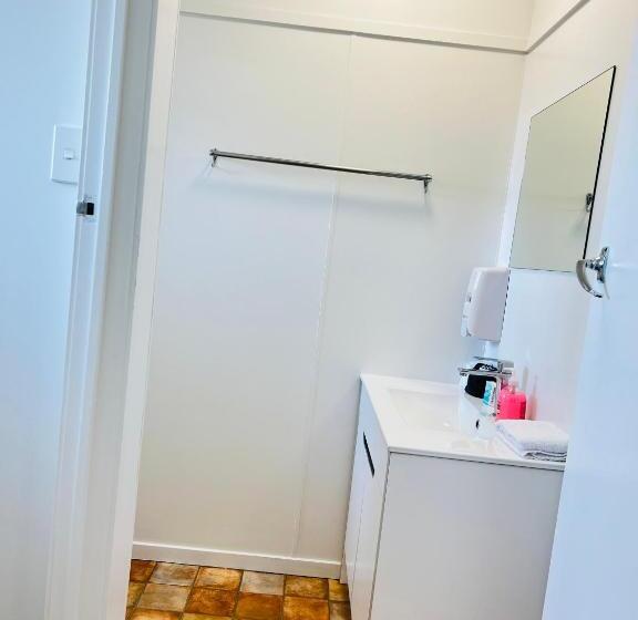 1 Bedroom Apartment, 18th Avenue Thermal Motel