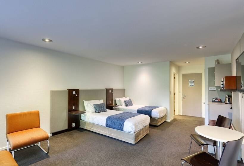 Студия Стандарт, Garden Court Suites & Apartments