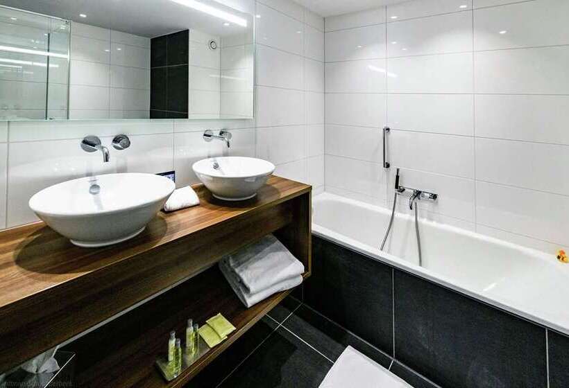 Deluxe Room, Doubletree By Hilton Royal Parc Soestduinen