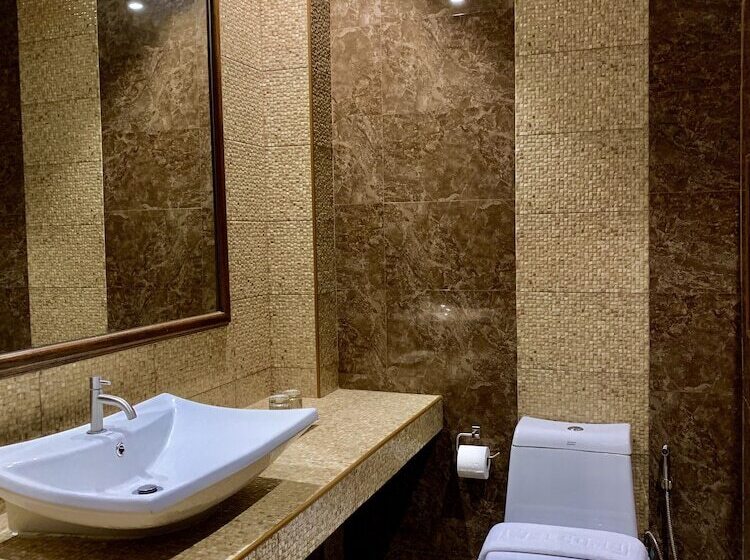 Номер Deluxe, Phetcharat Grand Hotel Maesot