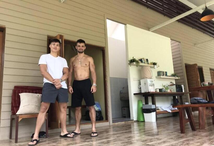 エコノミールーム, Baan Hinlad Home And Hostel