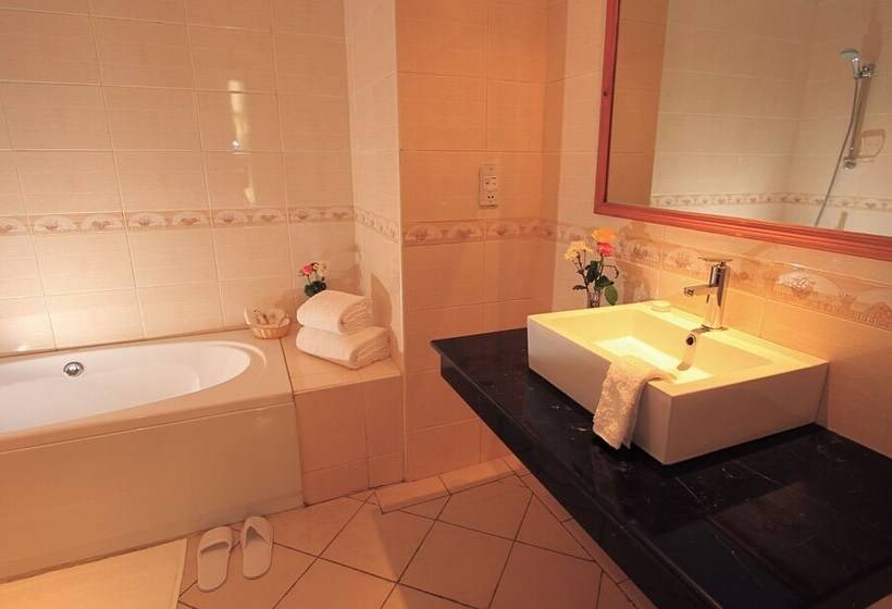 سوییت لوکس, Palace Hotel Arusha