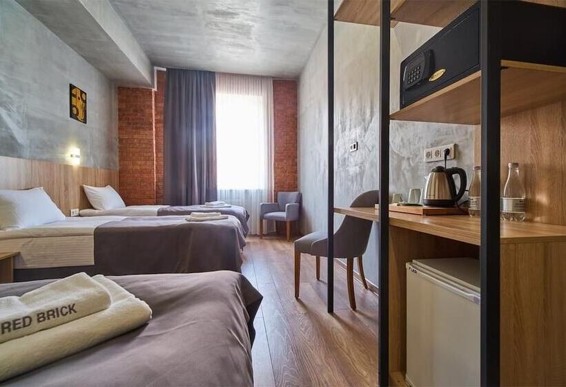اتاق استاندارد سه نفره, Red Brick Hotel Presnya