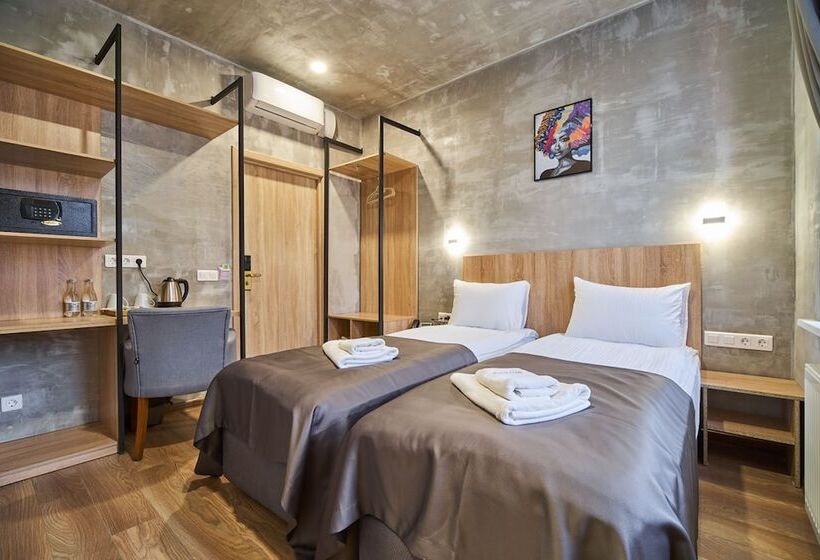 اتاق استاندارد, Red Brick Hotel Presnya