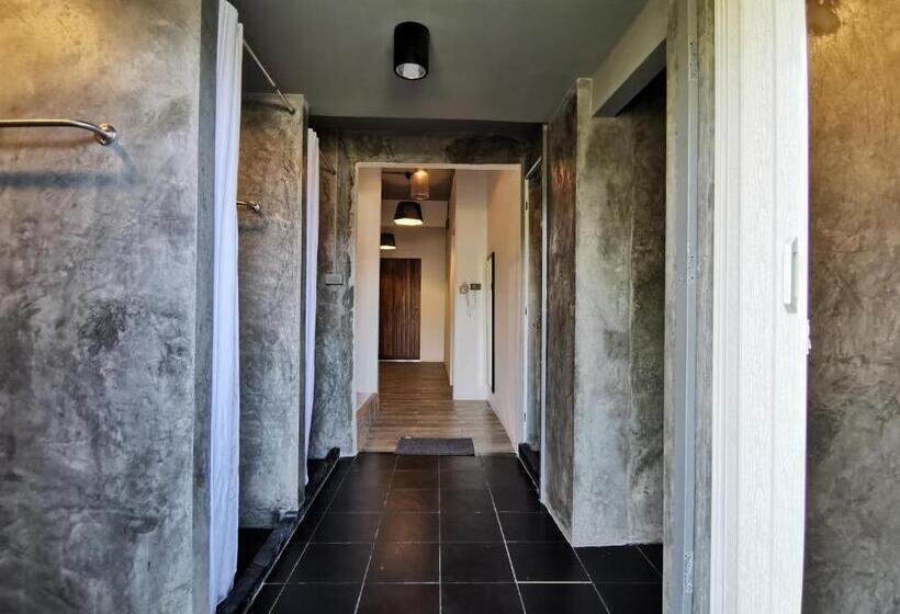اتاق استاندارد یک تخته با سرویس بهداشتی مشترک, 8 Sleeper Street Guesthouse