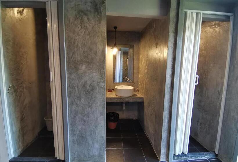 اتاق استاندارد یک تخته با سرویس بهداشتی مشترک, 8 Sleeper Street Guesthouse
