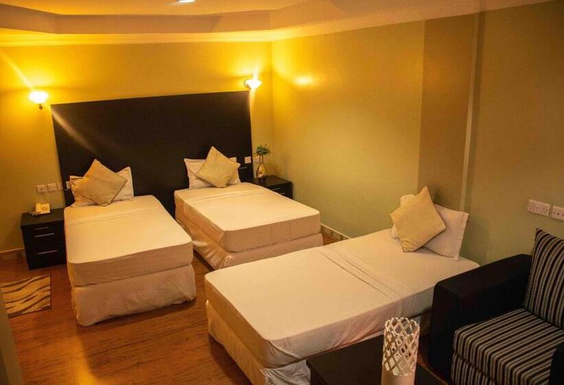 اتاق لوکس سه تخته, Panone Hotel Sakina