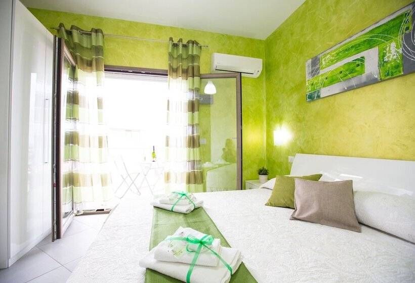 חדר סטנדרט נוף לים עם מרפסת, B&b Pepito